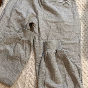 Tori Burch grey joggers a L